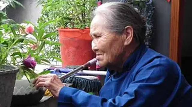 玉长寿秘诀：善动乐观五谷杂粮伴终生麻将胡了127岁湖南第一寿星田龙
